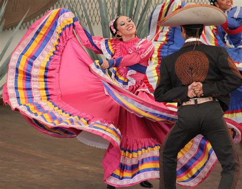 Los mexicanos - El gentilicio «mexicano» se ha empleado en la lengua española desde el contacto entre ibéricos y americanos con diferentes sentidos. Para los españoles del siglo XVI, los …